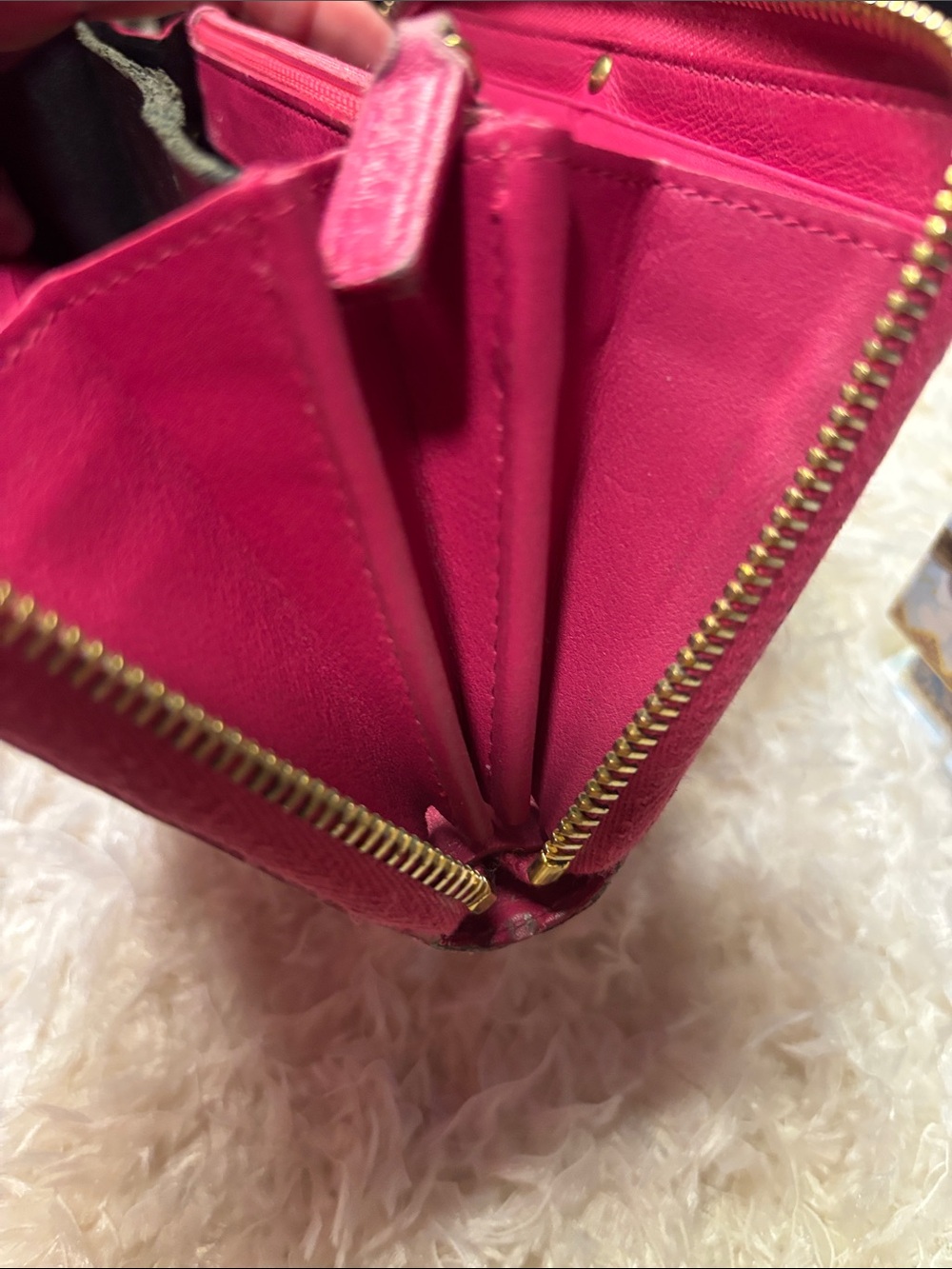 Saint Laurent Classic Y Ligne Zip Around Wallet in fuchsia pink - Picture 11 of 16